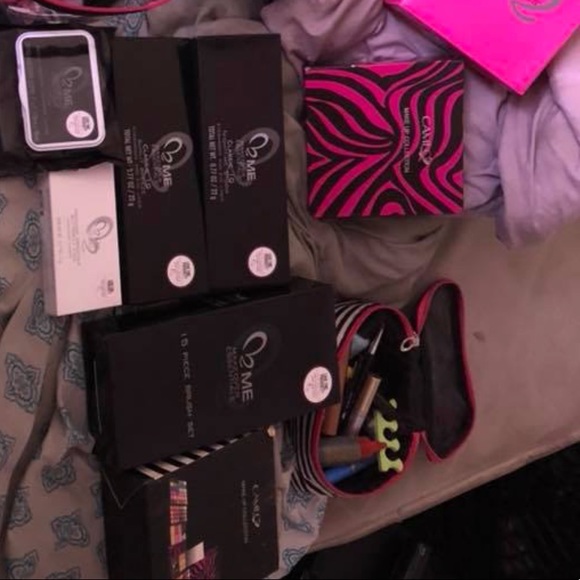 Me makeup - Picture 3 of 3